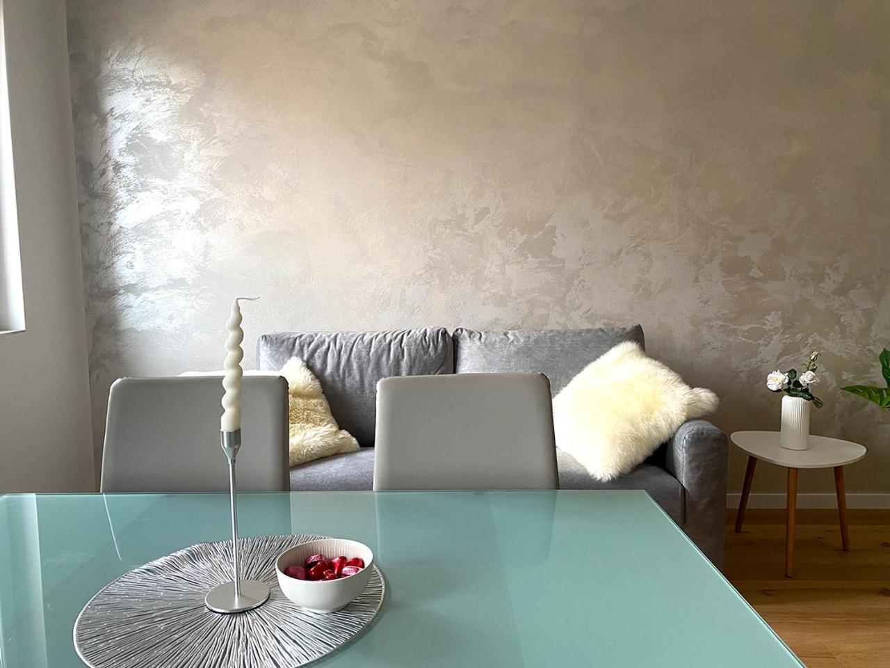 Blucavana, Casa Vacanze In Centro A Trieste Luaran gambar
